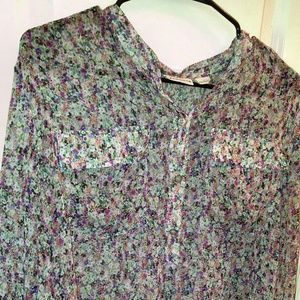 Tiny flowers front pocket button down, tiny